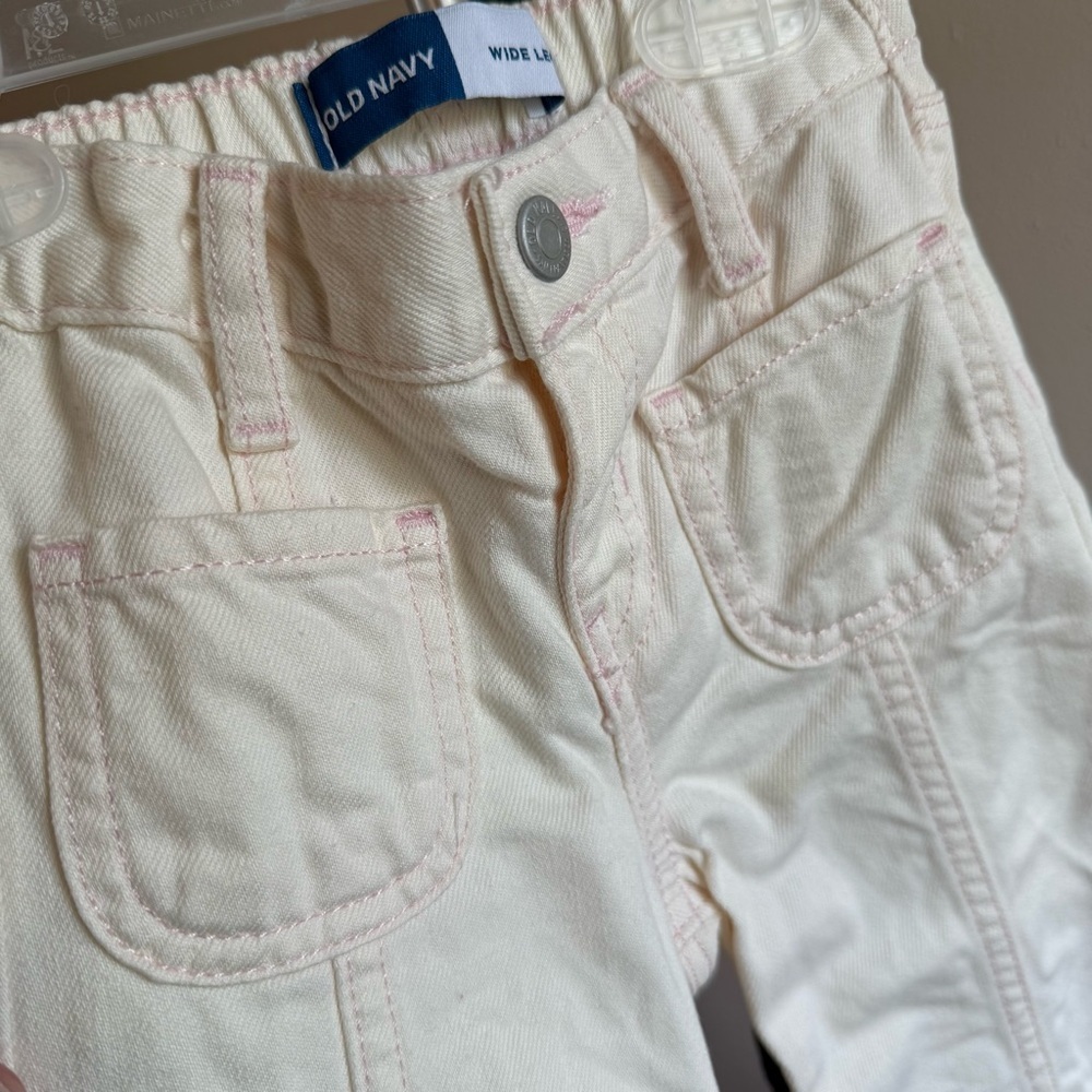 Old Navy Kids Girls Cream Wide Leg Crop Jeans Size 2T Adjustable Waist - Picture 2 of 6
